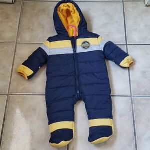 Weatherproof baby ski suit sz 6-9 months